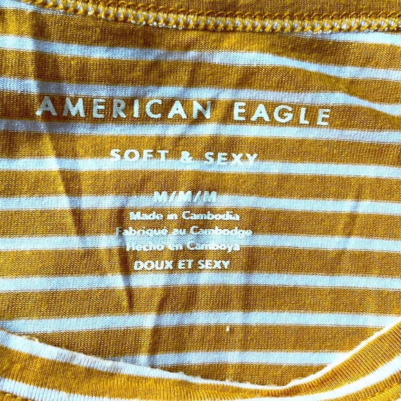 Size M American Eagle Soft & Sexy Tee - Picture 2 of 3
